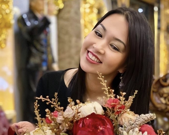 Tuổi U50, nữ diễn viên vẫn dịu dàng, trẻ đẹp như thời đóng Út Trong.