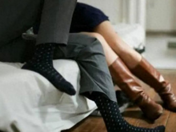 Vợ ngoại tình định dùng bạn thân để bù đắp cho chồng, không ngờ dẫn đến bi kịch