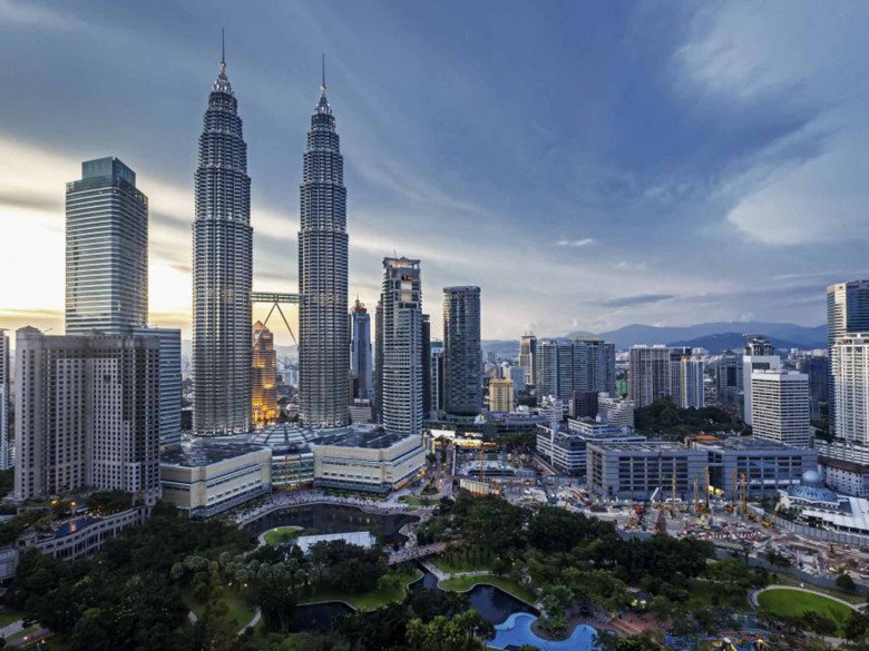 Malaysia hội tụ nhiều nền văn hoá độc đáo, là một điểm đến thú vị, đáp ứng được nhu cầu ăn chơi, mua sắm và trải nghiệm.