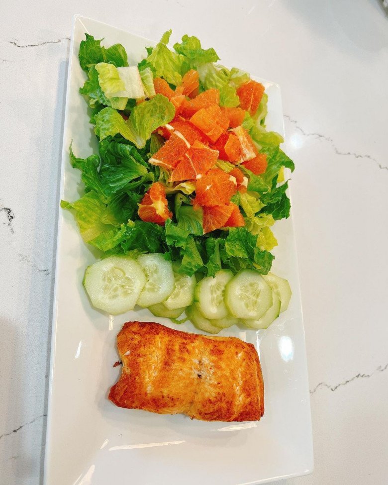 Hoa hậu Phạm Hương đăng hình con cá chỏng chơ trong căn bếp, hóa ra là làm món ăn sang xịn - 5