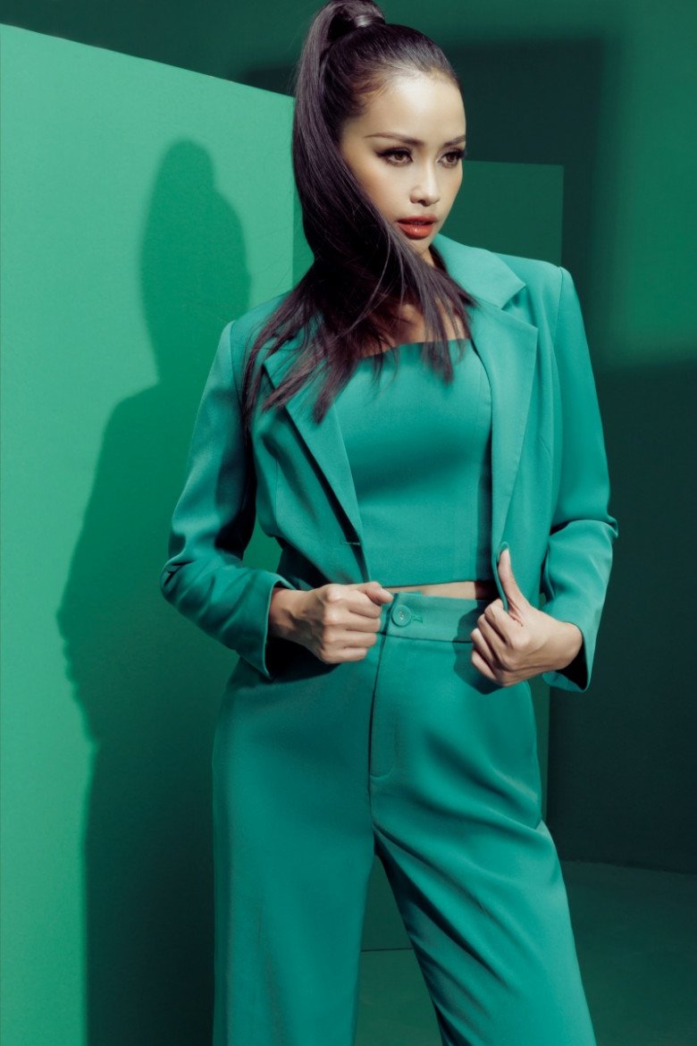 Thần thái sắc bén, năng động, kiên trì không từ bỏ mục tiêu là những gì Ngọc Châu đã thể hiện trong hành trình chinh phục ngôi vị Hoa hậu.