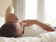 Sức khỏe - Sau khi quan hệ, người đàn ông liên tục gặp tình trạng nhạy cảm ở phía dưới cơ thể, tới mức không dám ra đường