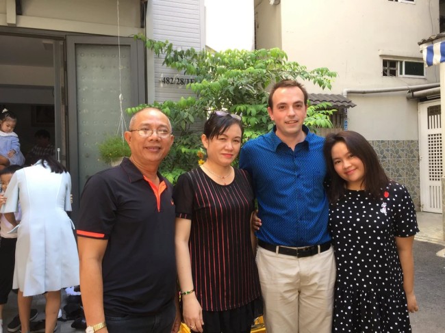 Út Lục Lâm amp;#34;Đất Phương Namamp;#34;: Cưới vợ dù không yêu, thu nhập vài tỷ/năm, có 2 căn nhà ở Úc - 6