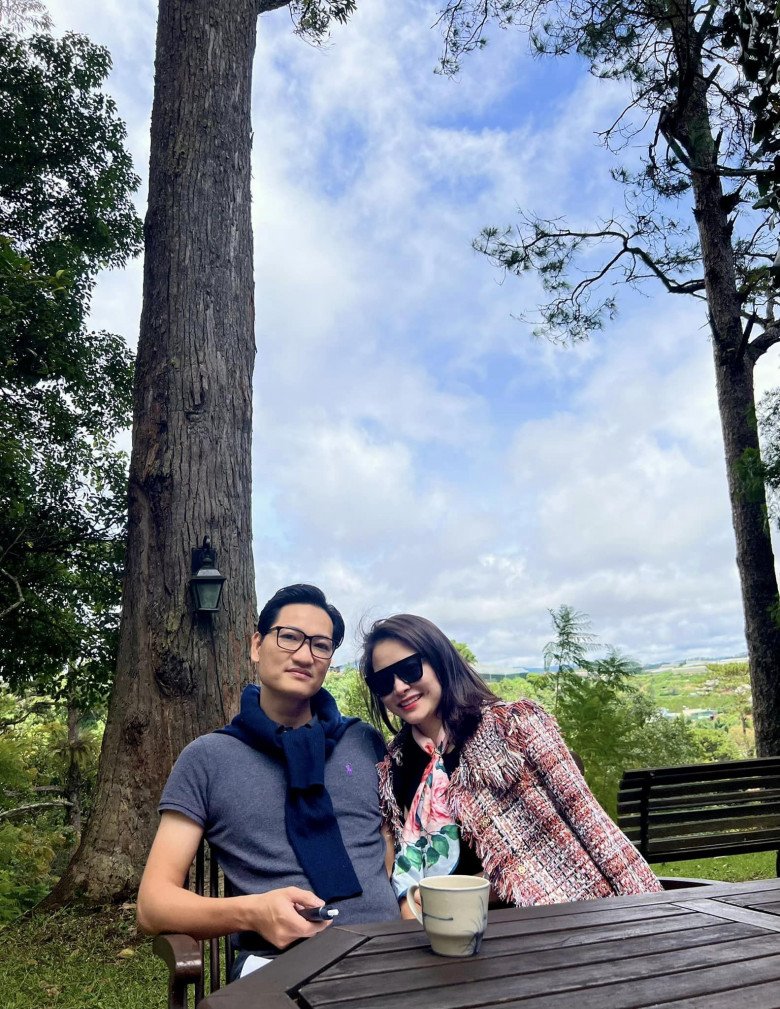 Đinh Trang trải qua nhiều vất vả để có cuộc sống an yên như hiện tại.