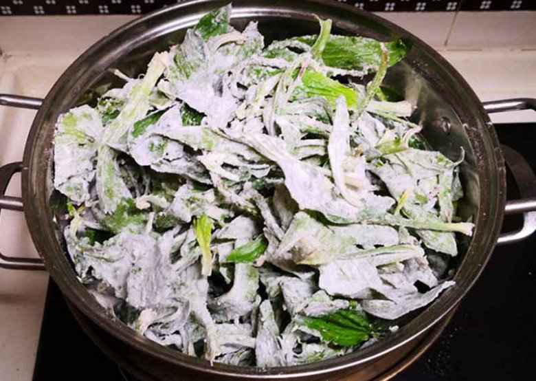 View - Lá mọc dại đầy vườn nhìn như tai lợn, hái về nấu kiểu này ngon tuyệt tiếc là ở Việt Nam ít người ăn