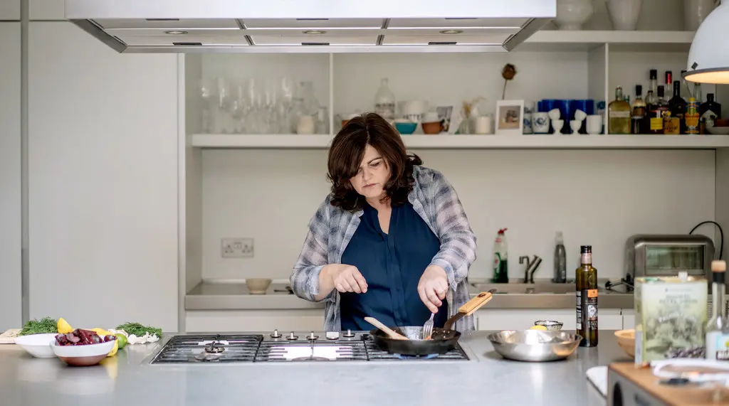 amp;#34;Nấu ăn và viết về ẩm thực chính là cơ chế sinh tồn của tôiamp;#34; - 3