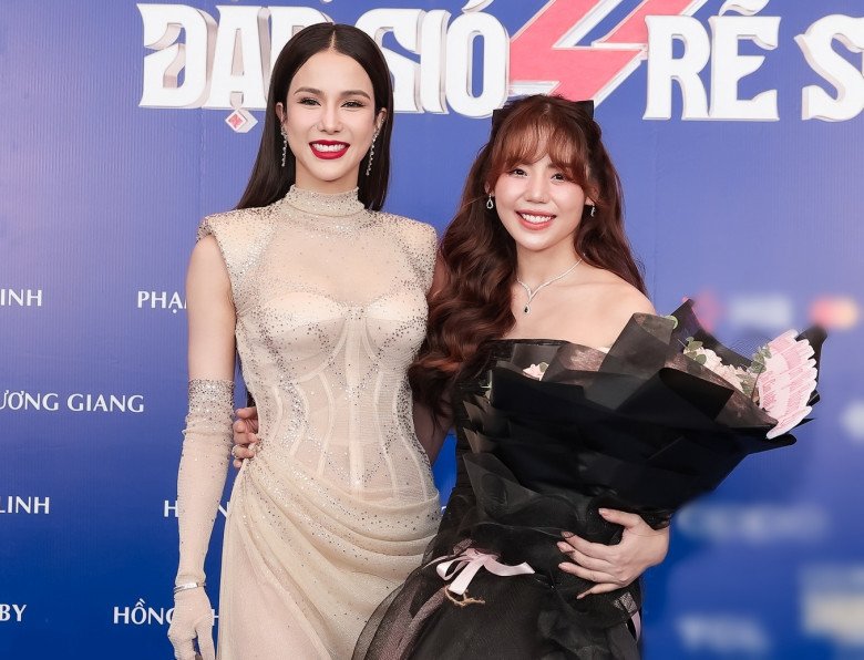 View - Chị Đẹp Đạp Gió Rẽ Sóng: Sao nữ nhà trăm tỷ xuất hiện với kim cương lấp lánh, Mỹ Linh quyền lực như giám khảo