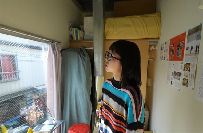 Cô gái 9X sống trong căn phòng rộng vỏn vẹn 2m2, giường ngủ dài 65cm, không có bếp và nhà vệ sinh - 15