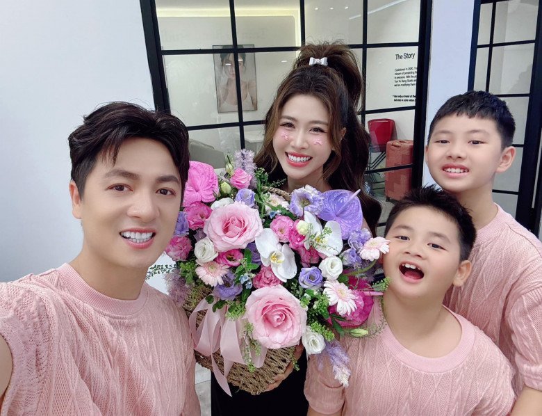 View - Quà 20/10 của sao Việt: Đăng Khôi tặng vợ túi hơn 1 tỷ, Bảo Thy được chồng đại gia đều đặn dành cho một thứ