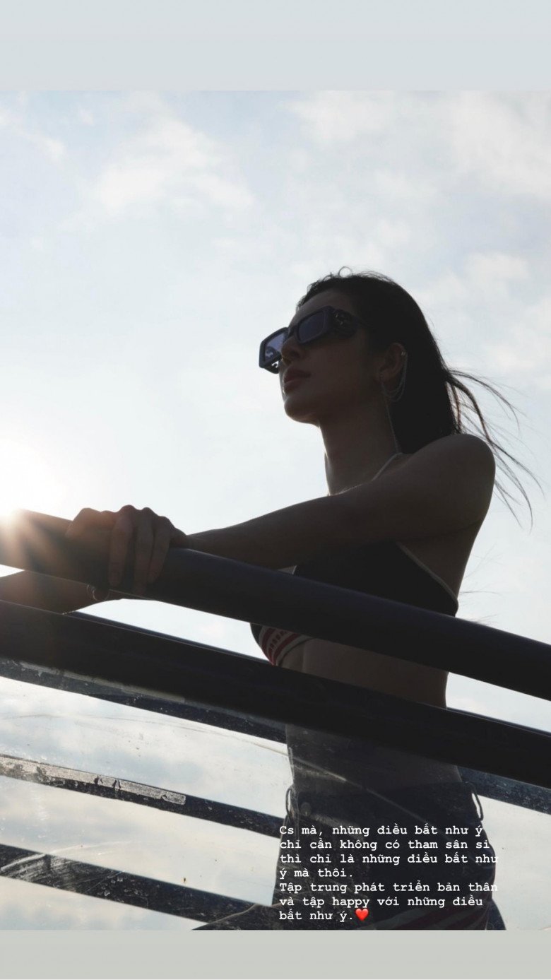 Trên story thời điểm đám cưới Thanh Hằng, Thiên Hương cập nhật status về những điều bất như ý, không nhắc gì tới đám cưới cô giáo.