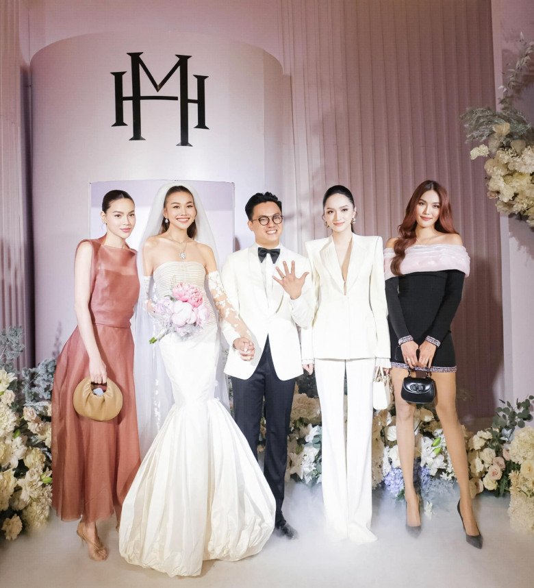 View - Danh tính mỹ nhân bắt được hoa cưới của Thanh Hằng, một nhân vật liên tục vắng mặt làm dân mạng thắc mắc