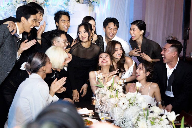 img srchttps://cdn.eva.vn/upload/4-2023/images/2023-10-23/danh-tinh-my-nhan-bat-duoc-hoa-cuoi-cua-thanh-hang-mot-nhan-vat-lien-tuc-vang-mat-lam-dan-mang-thac--th-1698050243-158-width660height834.jpg /