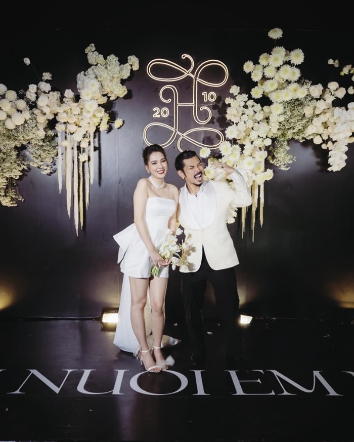 View - Từng cắt tóc kiếm sống, Lâm Chợ Lớn giờ khóc nấc khi lấy vợ hoa khôi, báo lỗ đám cưới 500 triệu đồng