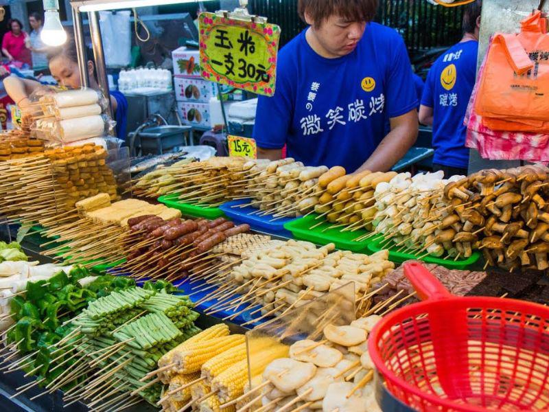 Một số chợ đêm tuyệt nhất ở Đài Loan phải kể đến như chợ đêm Shilin, Raohe, Shida, Ningxia, Huaxi,...
