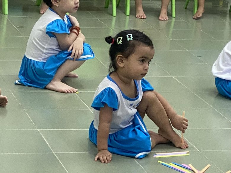 View - Con gái lai Ấn nhà Võ Hạ Trâm 2 tuổi nói được 3 thứ tiếng, ngôn ngữ số 3 làm người nghe ngã ngửa