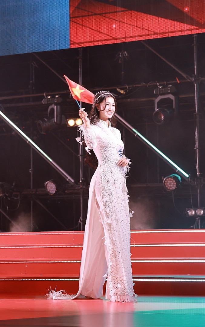 Chung kết Miss International 2023: amp;#34;Thần tiên tỉ tỉ Phương Nhiamp;#34; lọt top 15, nhan sắc bừng sáng - 4