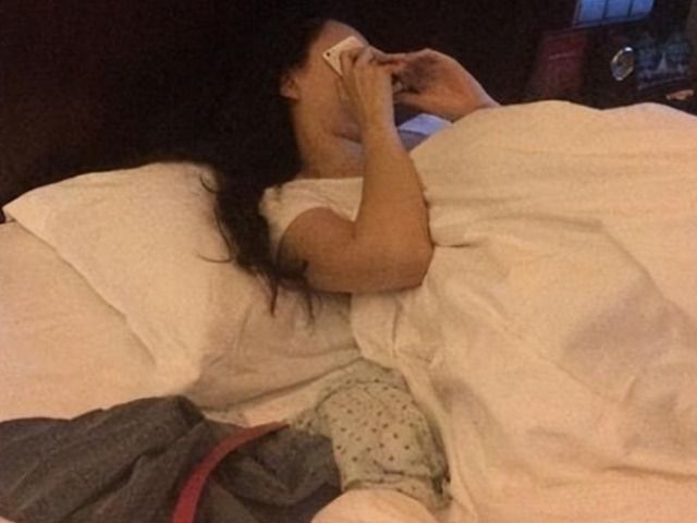 Tưởng mình “ân ái” cùng chồng trong cơn say, tỉnh rượu vợ tái mặt khi nghe tiếng mở cửa