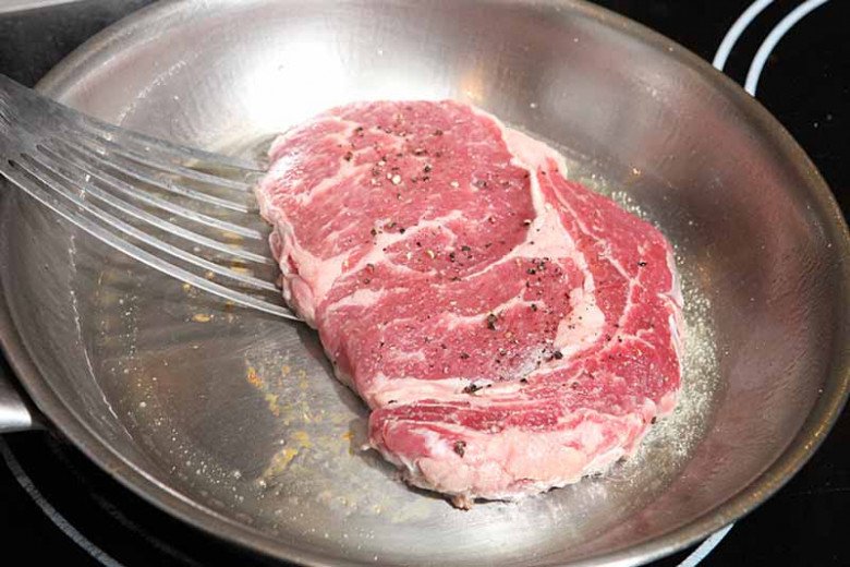 Cách làm bò bít tết tại nhà cực ngon, ăn hoài không chán - 8