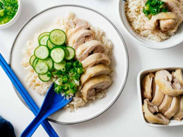 Tự làm cơm gà Hải Nam ngon quên lối về