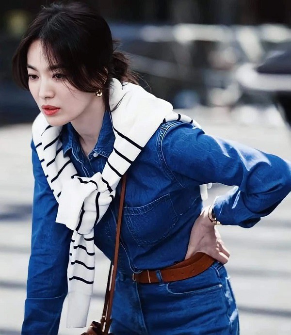 4 món đồ denim được mỹ nhân Hàn ưu ái, diện lên sành điệu amp;#34;10 điểm không có nhưngamp;#34; - 4