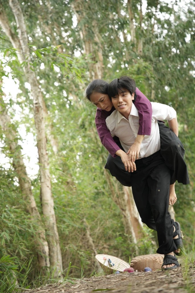 MV được thực hiện tại quê hương Jack Long.