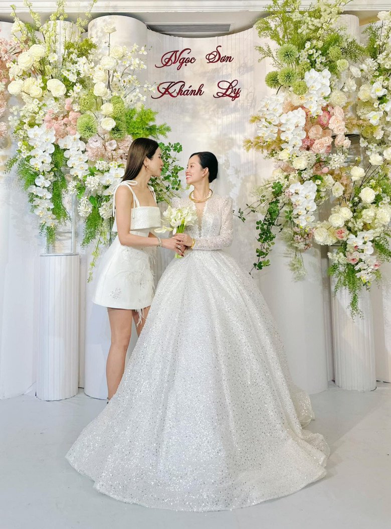 Cô dâu Ly Kute kết thúc 7 năm làm mẹ đơn thân, sắm tới 5 mẫu váy cưới xinh nhất tháng 10 - 3