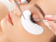 Làm đẹp - Beauty Blogger bị bỏng khi đi nối mi, giác mạc thành từng lỗ: Lời cảnh tỉnh cho chị em