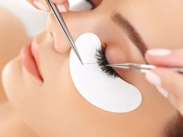 Beauty Blogger bị bỏng khi đi nối mi, giác mạc thành từng lỗ: Lời cảnh tỉnh cho chị em