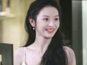 Gặp gỡ hotgirl làng võ: Mặt búp bê nhưng đường cong trập trùng, múa côn đẽo dáng mượt như Lý Tiểu Long 7 Chân dung mỹ nhân mặt học sinh, body phụ huynh đang được tìm kiếm nhiều nhất MXH