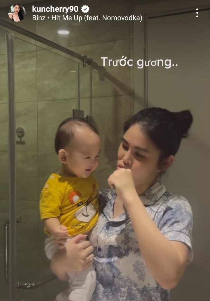 Cảnh bỉm sữa toàn thời gian của MC xinh nhất nhì Việt Nam sau khi sinh con với nam CEO khiến ai cũng thương - 4