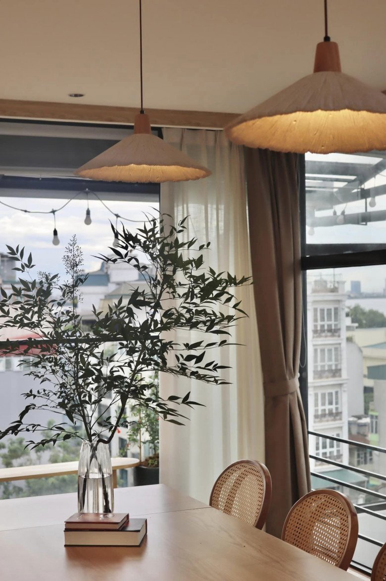 View - Bạch Lan Phương khoe không gian thơ mộng trên tầng 9 biệt thự, được Huỳnh Anh chăm sóc từng lá cây ngọn cỏ