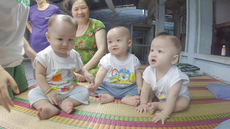 3 bé trai càng lớn càng kháu khỉnh và ngoan ngoãn.