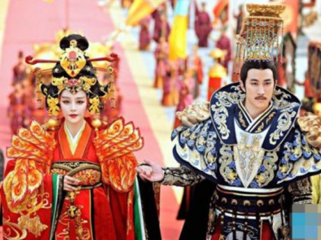 Hoàng hậu phải ăn một món này trước khi động phòng với hoàng đế, nhiều người hiện đại gật gù "có lý"