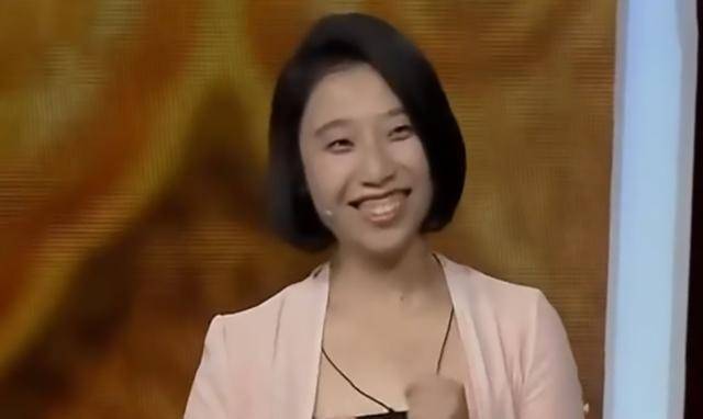 View - Cô gái mang con vịt quay đi thẩm định, chuyên gia giật mình: Hãy đem giao nộp càng sớm càng tốt