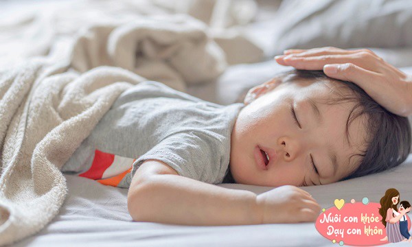 Trẻ có bộ não phát triển mạnh mẽ, IQ cao sẽ làm 3 hành động amp;#34;kỳ lạamp;#34; khi ngủ - 8
