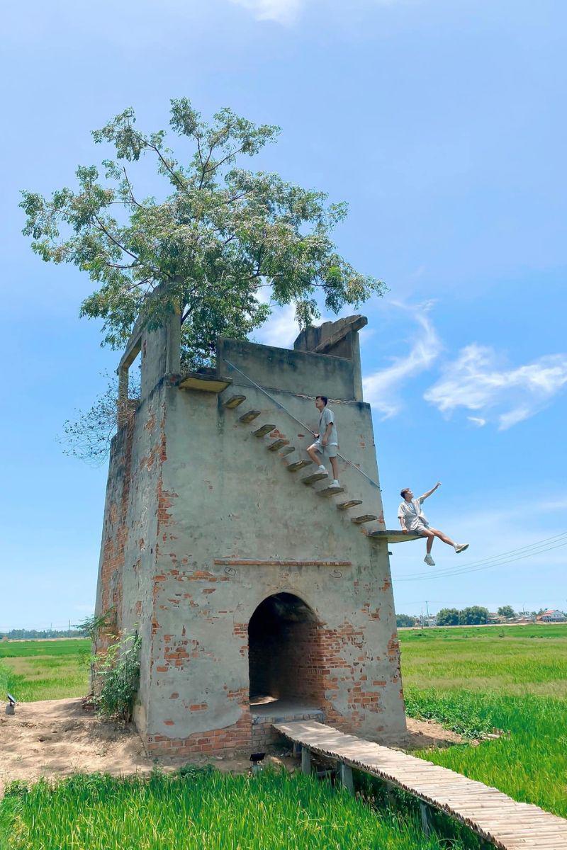 Kịp thời nắm bắt xu thế, một người dân địa phương đã mua lại lò gạch, thuê thêm 2 ha đất ruộng xung quanh để sửa chữa, nâng cấp, phát triển loại hình du lịch nông trại.
