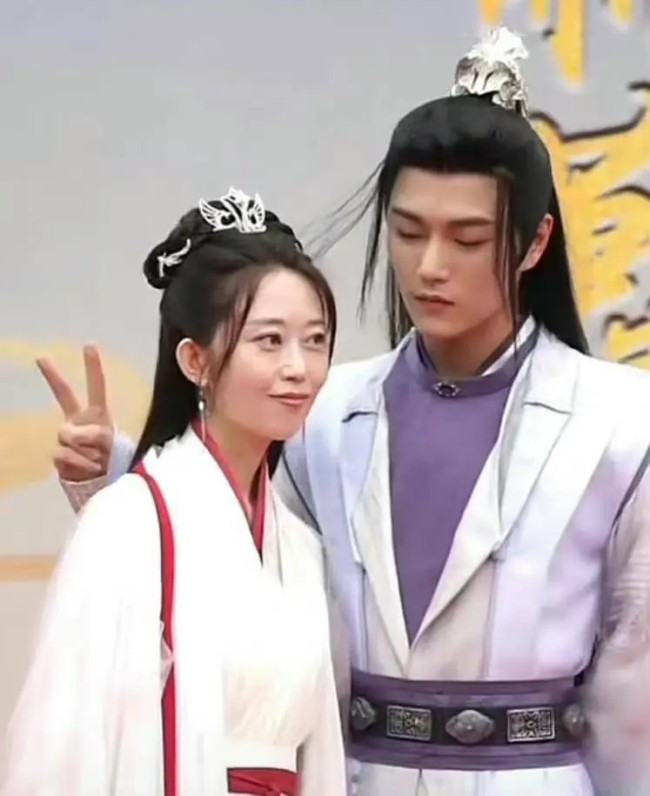 View - Những cậu ấm cô chiêu bỏ tiền tỷ làm phim cho vui: Người khiến gia đình phá sản, kẻ bị tẩy chay