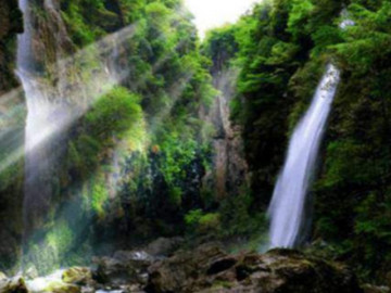 Thị trấn nhỏ được nhiều người đánh giá là xứ sở thần tiên đẹp nhất Trung Quốc