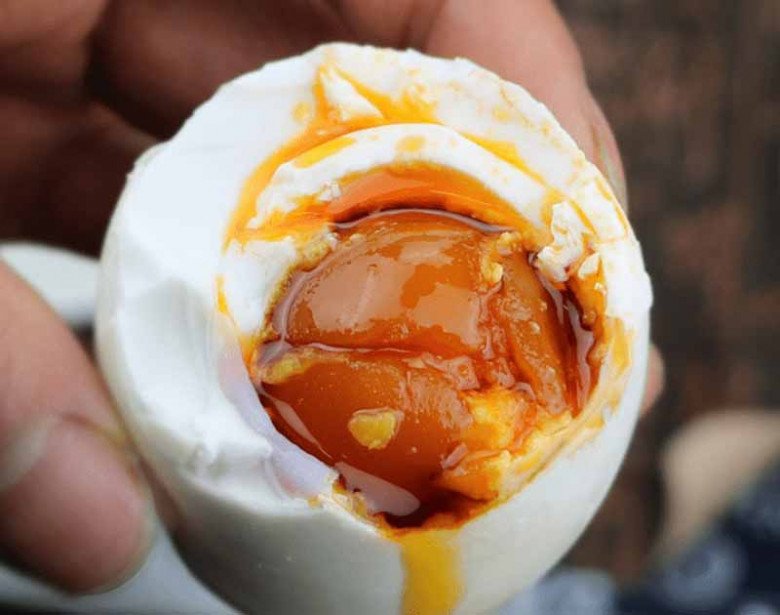 Cách làm trứng muối tại nhà chi tiết từ A - Z, thành công ngay lần đầu - 8