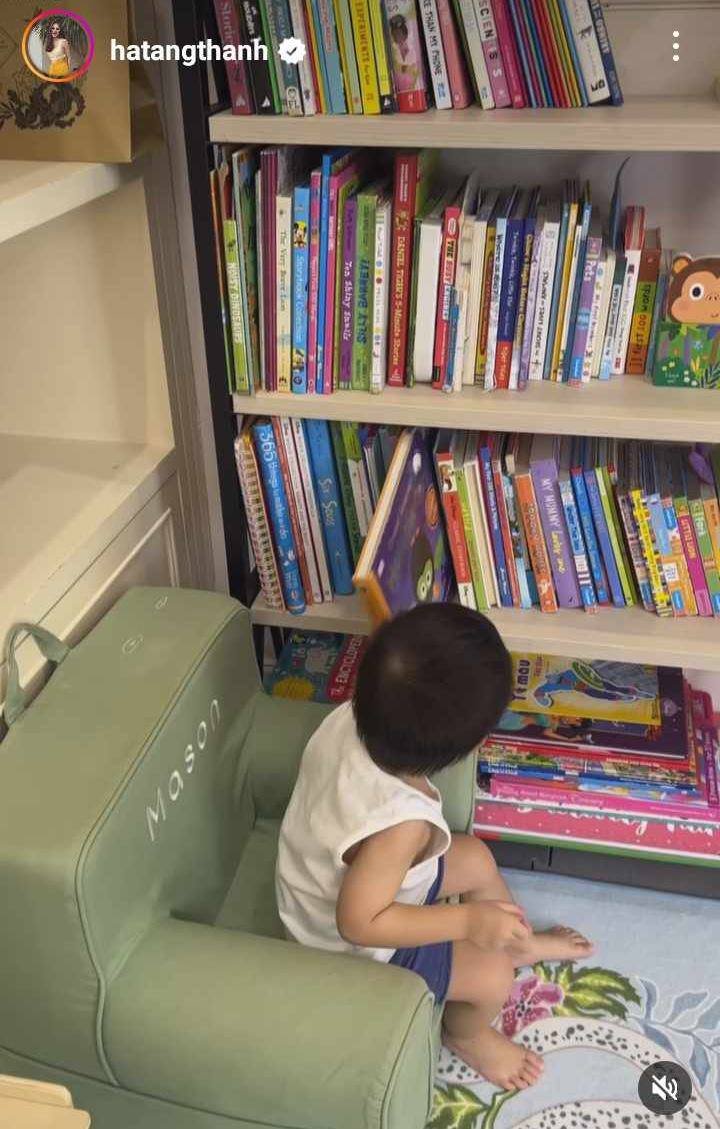 Con Tăng Thanh Hà thích đọc cuốn sách to hơn cả người, ngắm góc nhỏ trong biệt thự triệu đô mà mê - 6