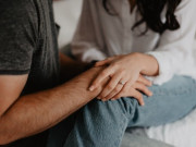 Sức khỏe - Vợ vừa "yêu" vừa nơm nớp lo sợ vì chồng lần nào cũng dùng bao cao su kiểu này