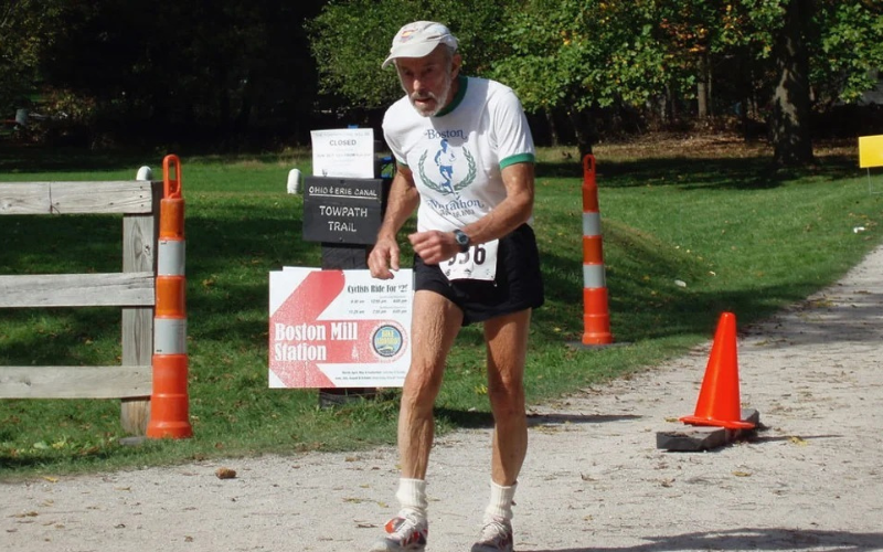 Fremont đang giữ 4 kỷ lục thế giới: Chạy marathon nhanh nhất ở tuổi 88 (6h5m53s) và tuổi 90 (6h35m47s), Chạy half-marathon nhanh nhất ở tuổi 90 (2h56m26s) và 91 (3h6m23s). Cụ còn là người 96 tuổi chạy một dặm nhanh nhất ở Mỹ.
