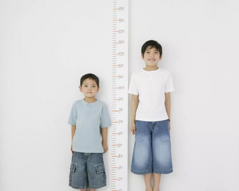 Bé gái cao hơn bạn cùng tuổi một cái đầu, nặng hơn bạn 20kg, ai nhìn cũng choáng váng - 7