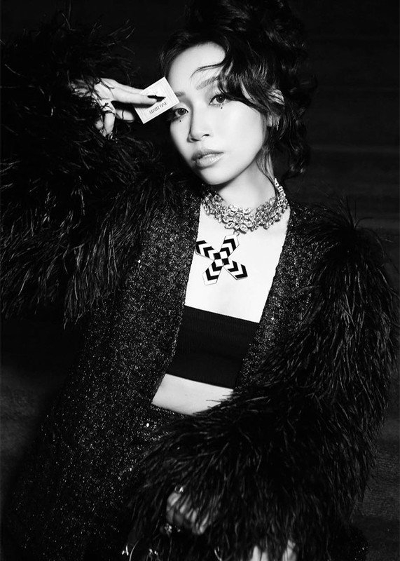 Ở tuổi 20, Mỹ Anh được trao giải thưởng Làn sóng xanh, hạng mục Gương mặt mới xuất sắc.