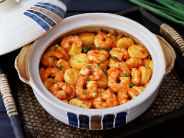 Tôm kho thịt xưa rồi, cho ngay đậu phụ vào được món mới lạ mà đánh bay cơm