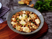 Bếp Eva - Đậu sốt thịt nấm nóng hổi, đơn giản dễ nấu lại rẻ tiền cho ngày se lạnh