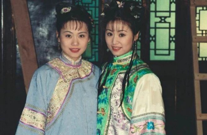 Nhan sắc của cô chẳng thua kém ai trong dàn Cách Cách.
