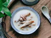 Bếp Eva - Trời lạnh nấu món canh từ gà và một bộ phận của lợn cho ấm bụng, cách nấu mới dễ làm sao!