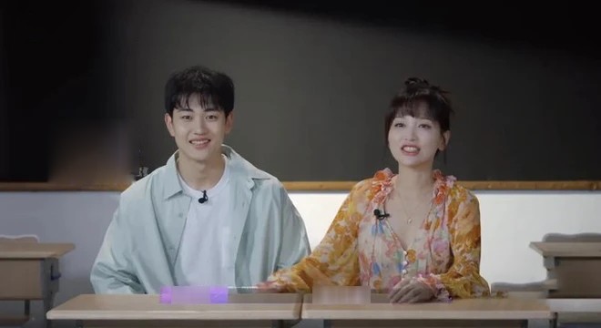 Kim Sa đưa bạn trai đi tham gia show.