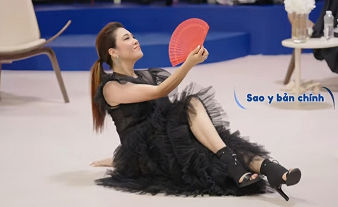 Có lúc cô cũng quậy không kém ai.